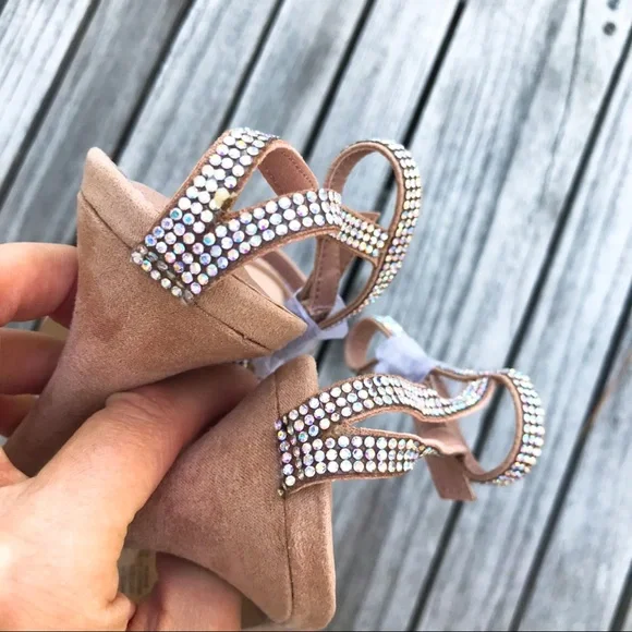 💎 TAN STRAPY SILVER RHINESTONE HIGH HEELS! - Picture 4 of 7